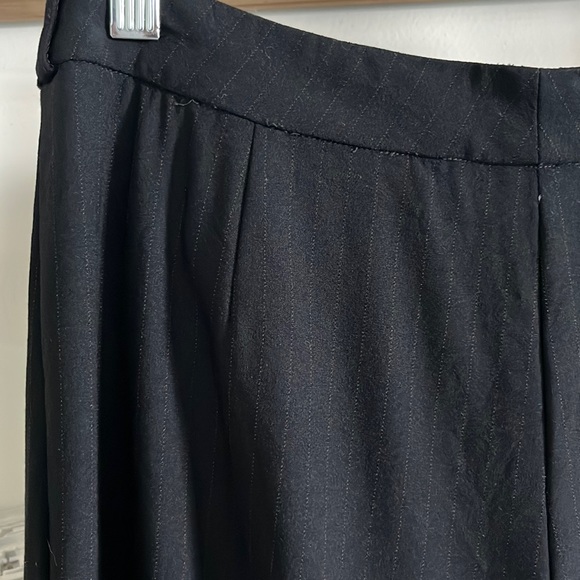 Donna Karan High Rise Slim Wide Leg Wool Blend Black Pinstriped Trousers 4 - Picture 6 of 10
